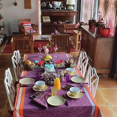 Domaine De Millox Couette-café 4*