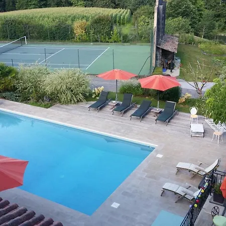 Couette-café Domaine De Millox 4*