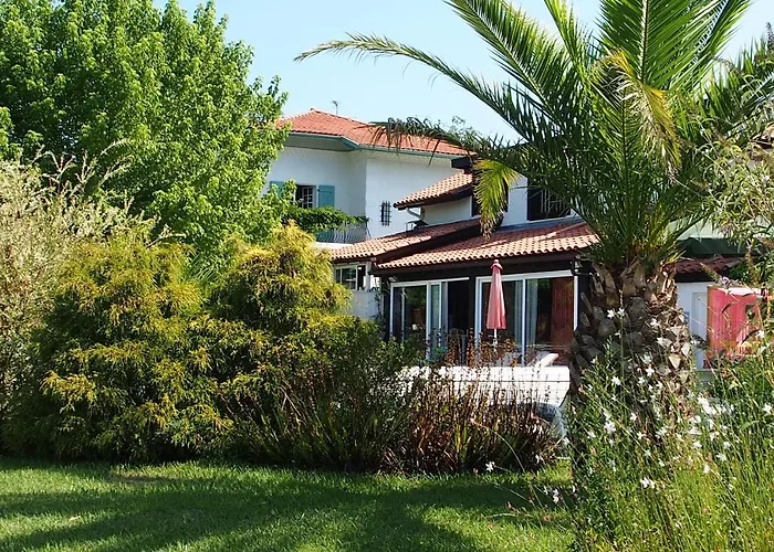 Oda ve Kahvaltı Domaine De Millox Saint-André-de-Seignaux