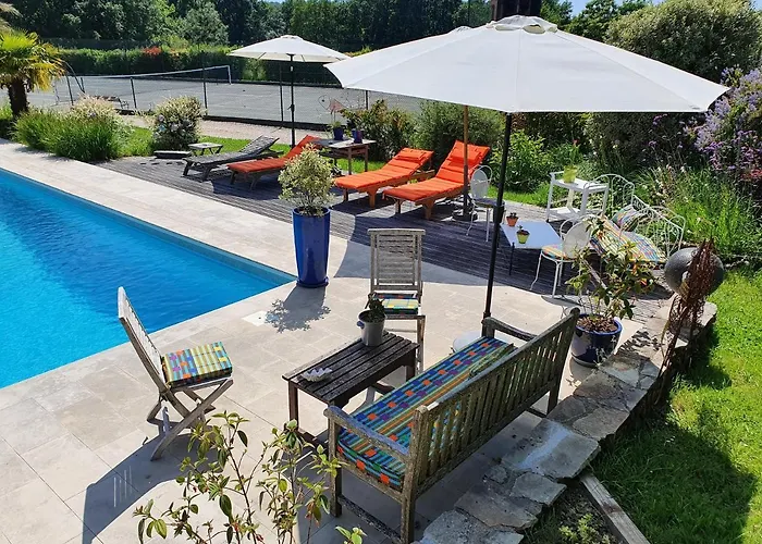 Domaine De Millox Oda ve Kahvaltı 4*