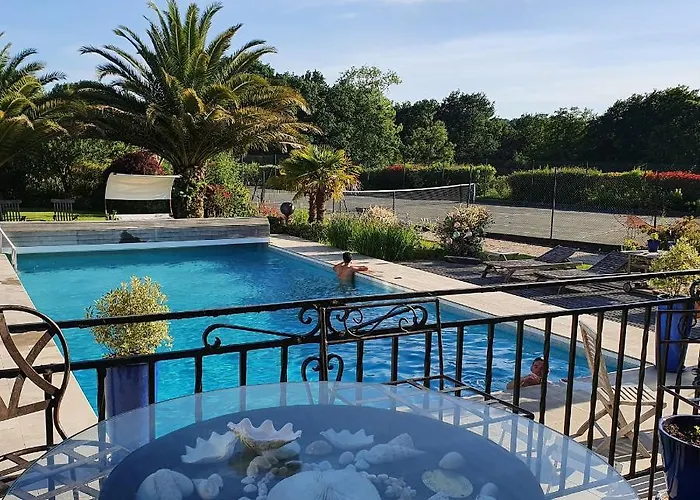 Oda ve Kahvaltı Domaine De Millox 4*